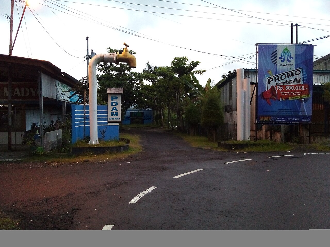 Kantor PDAM baritotimur